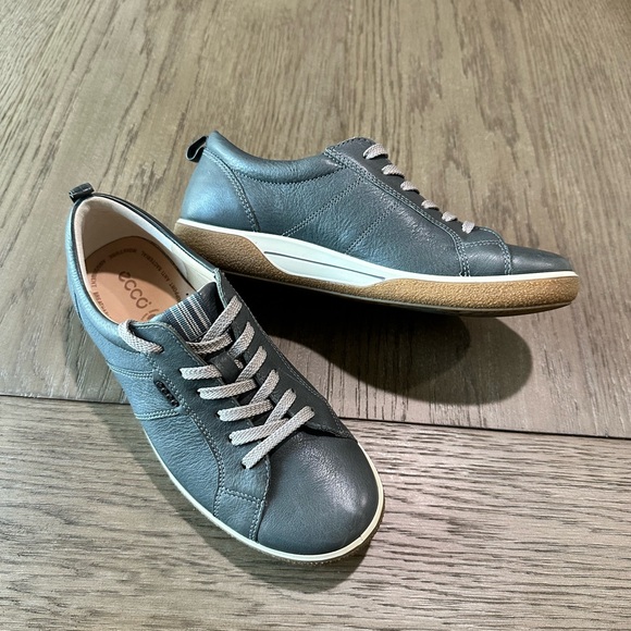 ECCO Chase Women’s Gray Leather Casual Comfort Sneakers Size 37 (6-6.5) - Picture 2 of 11